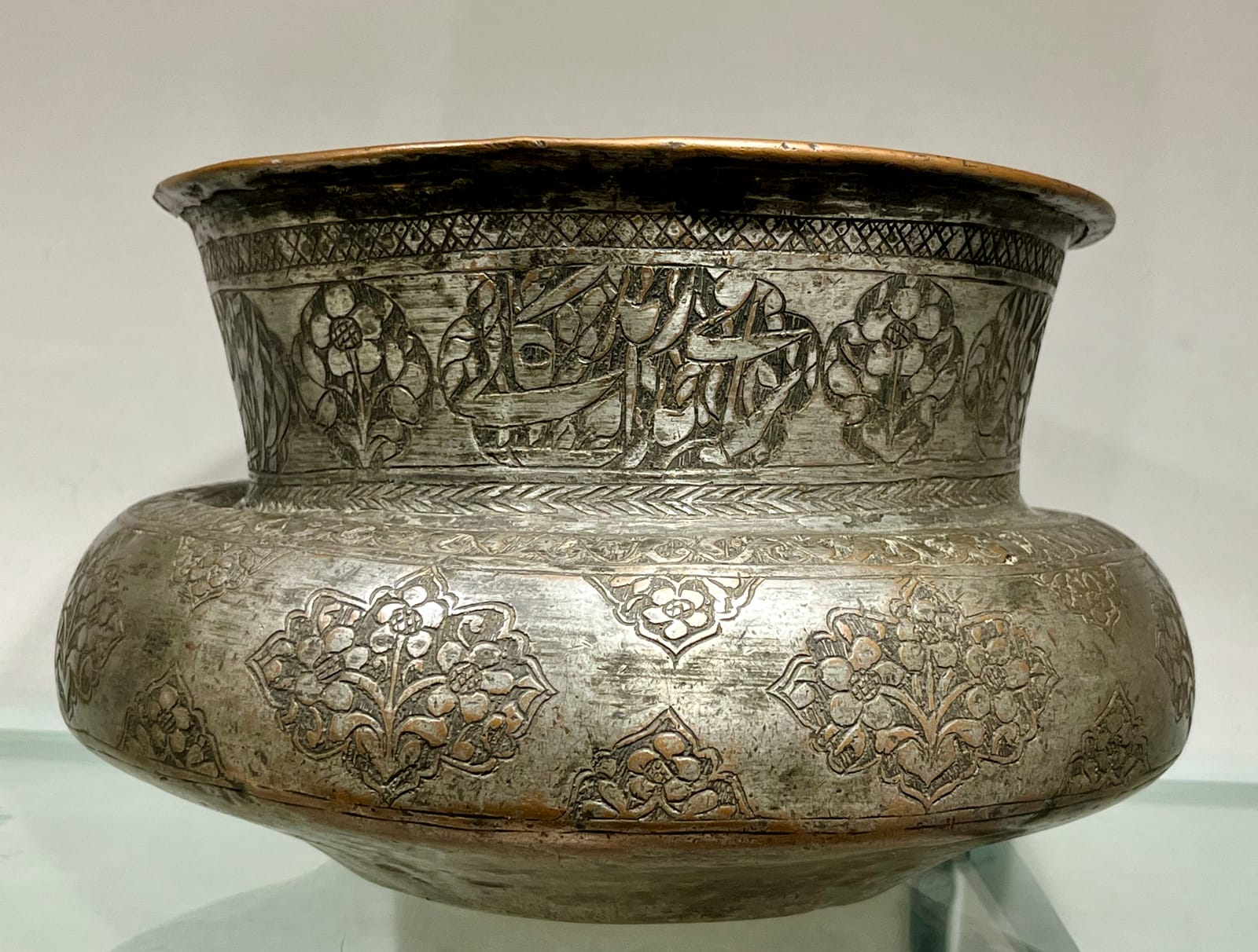 Bronze pot