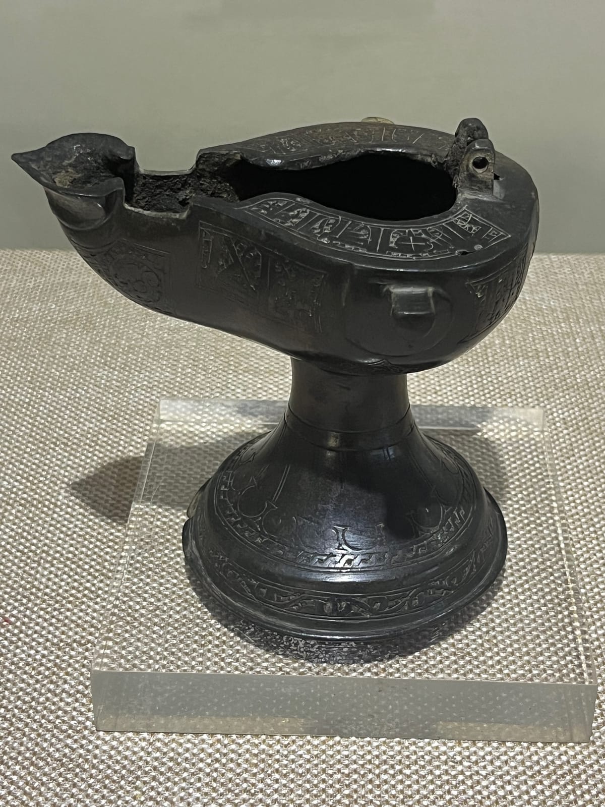 Oil lamp Bronze